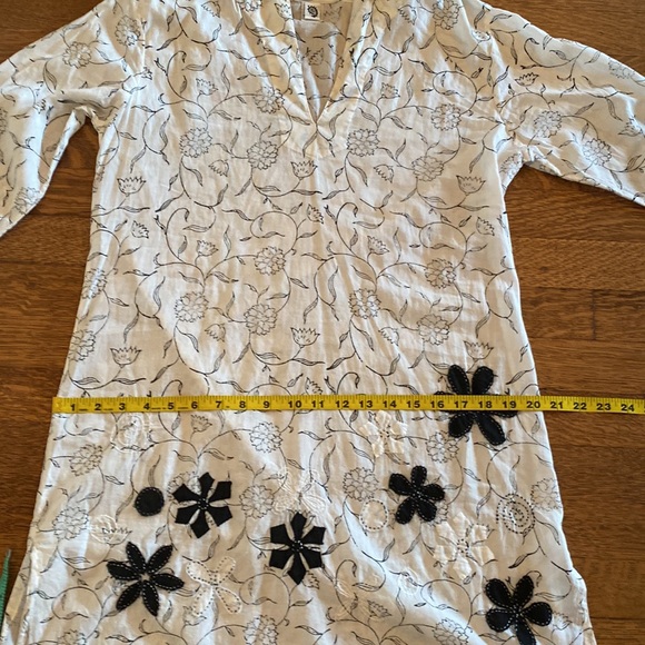 Kerry Cassill Pullover Floral Tunic - Picture 13 of 15